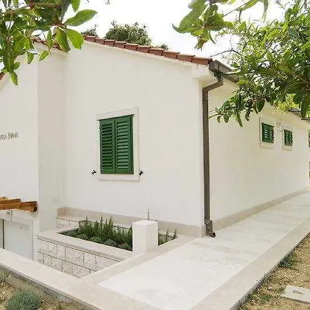 Villa Zivana Dugi Rat